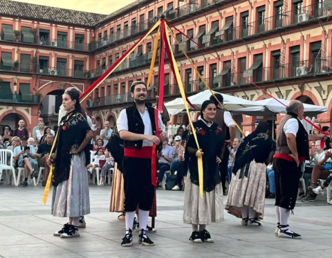Participació de l'Esbart Sabadell Dansaire a la trobada de cultura popular de San Sebastián de los Ballesteros