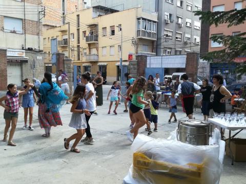 TALLER DE DANSA I XOCOLATADA D’INICI DE CURS DE L'ESBART SABADELL DANSAIRE